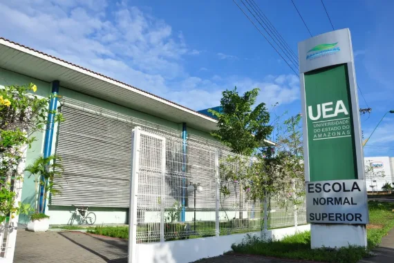 Aulas na Ufam e UEA são suspensas devido à greve de ônibus em Manaus