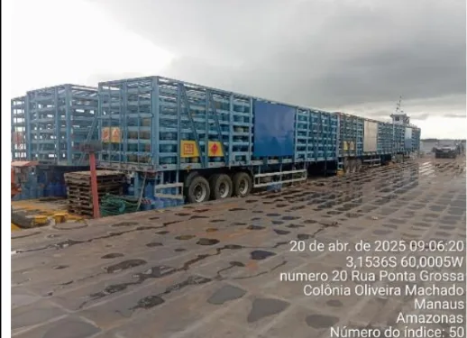 Dupla é presa ao tentar transportar 8 mil botijas de gás e mais de R$ 3 milhões em Manaus