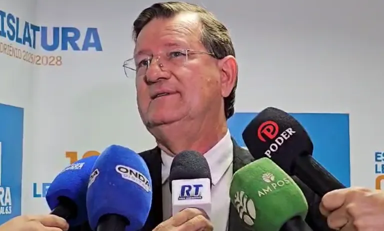 VÍDEO: Zé Ricardo comenta aumento da tarifa de ônibus em Manaus: "Transparência não existe'