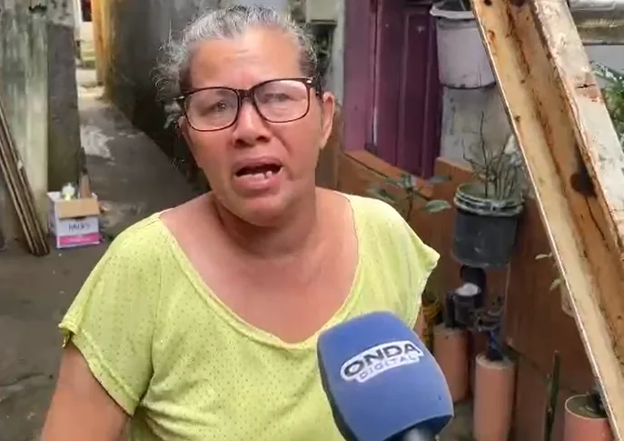 VÍDEO: "Ajuda a gente, por favor", diz moradora que perdeu tudo durante chuva em Manaus