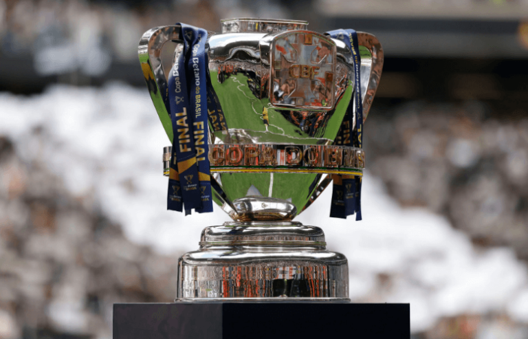 Troféu da Copa do Brasil (Foto: Rafael Ribeiro/CBF).