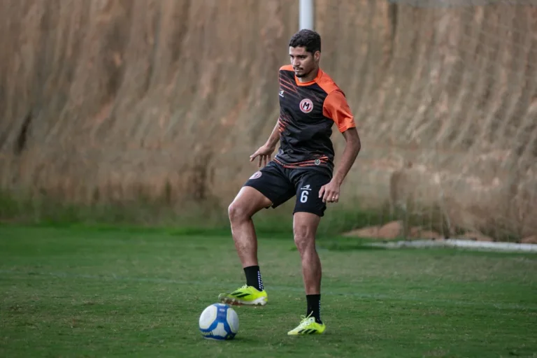Manauara oficializa contratação do atacante Erick Cunha, ex-Maguary-PE