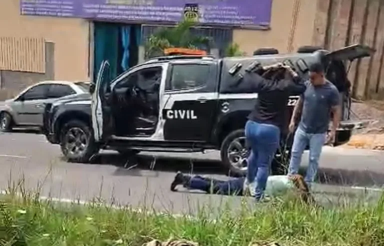VÍDEO: Homem é preso após assaltar ônibus na zona Norte de Manaus