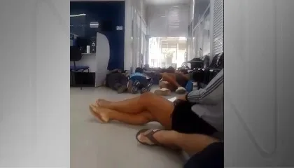 VÍDEO: Tiroteio entre policiais e criminosos causa pânico em UPA no RJ
