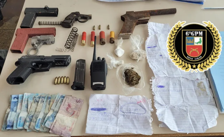 Homem é preso com pistola e drogas durante patrulhamento em Novo Airão