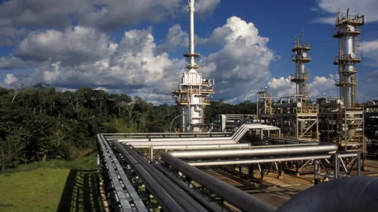 Projeto proíbe exploração de petróleo e gás na Amazônia e obriga recuperação ambiental das áreas