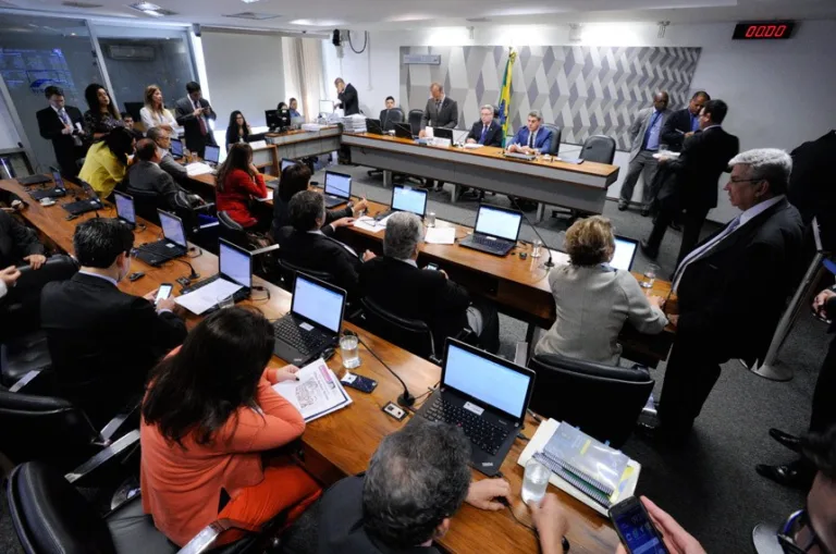 Senado aprova calendário de debates sobre segunda parte da reforma tributária