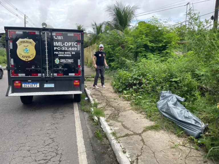 URGENTE: Corpo é encontrado em igarapé de Manaus