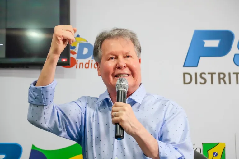 EXCLUSIVO: Arthur Neto se coloca à disposição para concorrer às eleições em 2026 