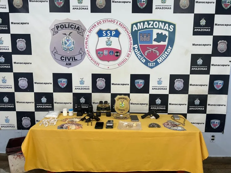Polícia faz campana e captura traficantes de drogas em Manacapuru