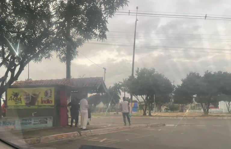 População sofre com 2º dia de greve de ônibus em Manaus
