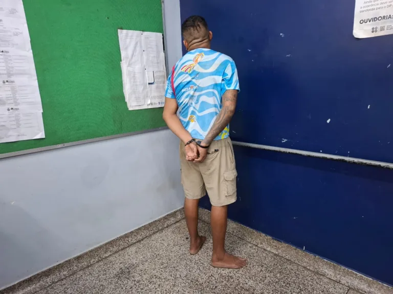 Homem é preso por tráfico de drogas e posse de arma na zona oeste de Manaus