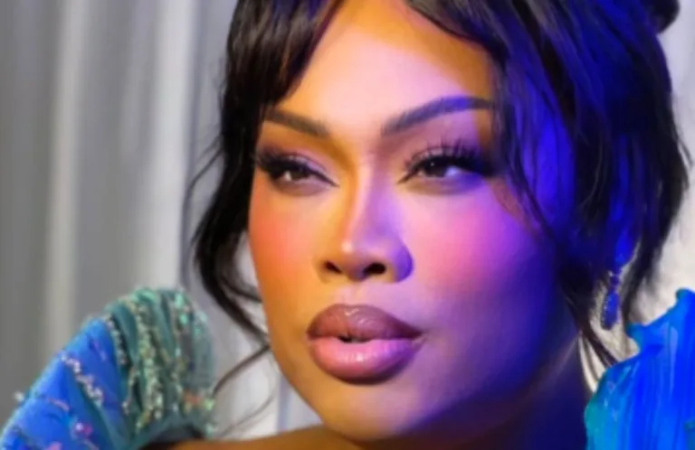 Jiggly Caliente, estrela de “RuPaul’s Drag Race”, morre aos 44 anos