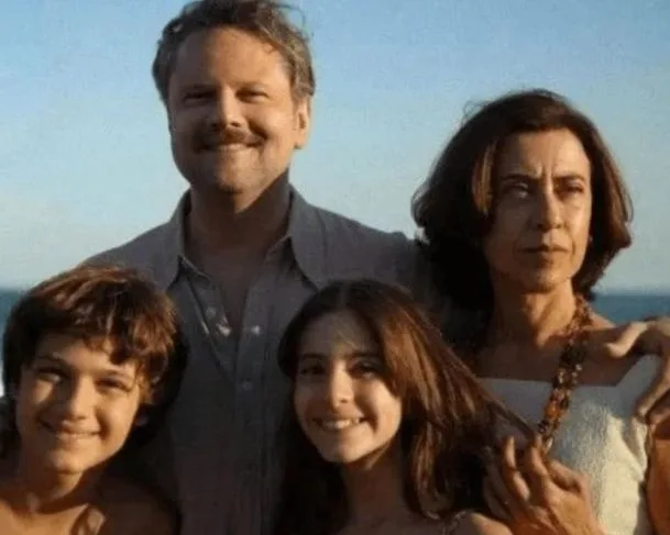 'Ainda estou aqui' é eleito 2º melhor filme do ano pelo New York Times - (Foto: Reprodução).