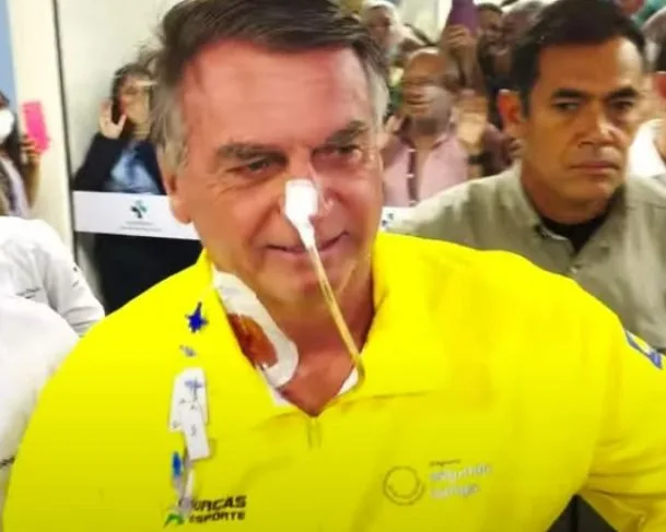 Bolsonaro deixa o hospital