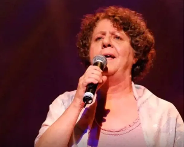 Cantora era irmã de Chico Buarque