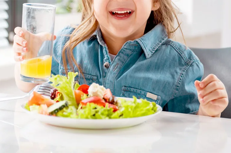 Infância saudável: saiba como incluir frutas e vegetais na alimentação das crianças