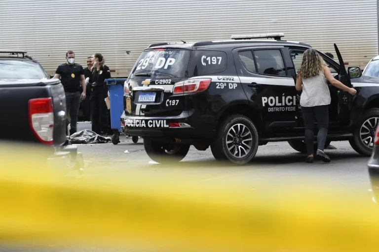 Polícia prende suspeito de esquartejar homem no Riacho Fundo 1, no DF Polícia prende suspeito de esquartejar homem no Riacho Fundo 1, no DF