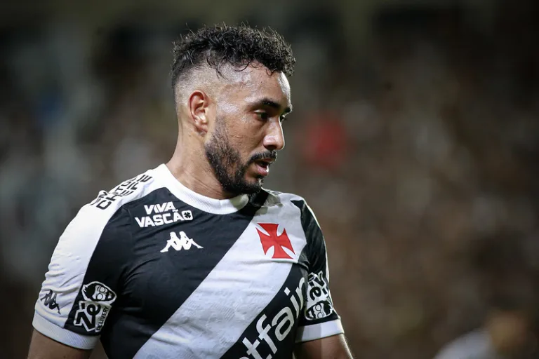 Extensão do contrato de Payet com o Vasco já consta no BID