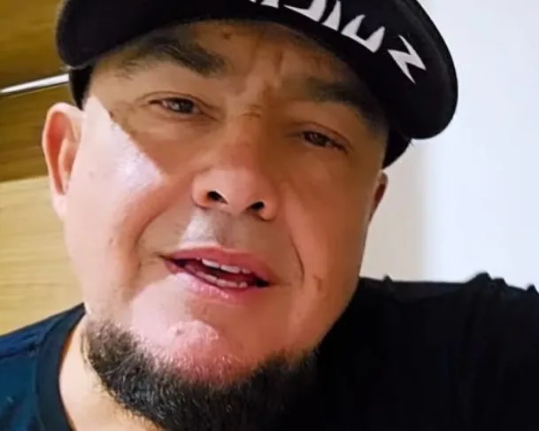 Digão expulsa fã de show
