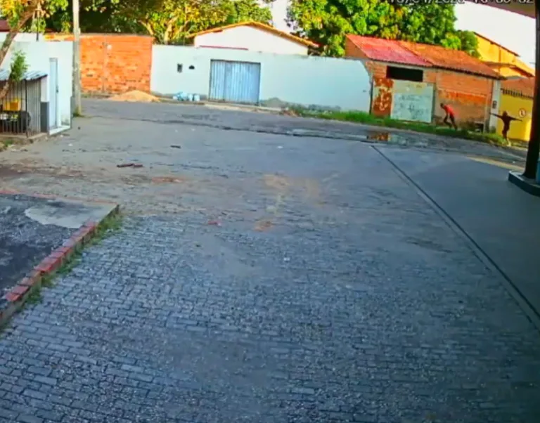 Câmera de segurança registrou a morte do frentista - (Foto: Reprodução/Internet).