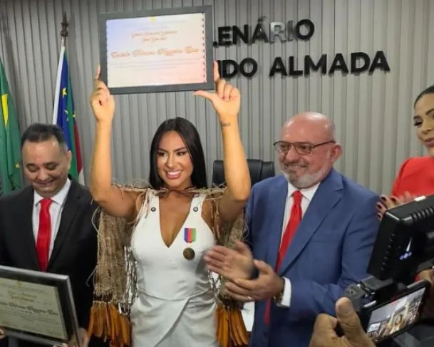 Isabelle Nogueira se torna cidadã parintinense