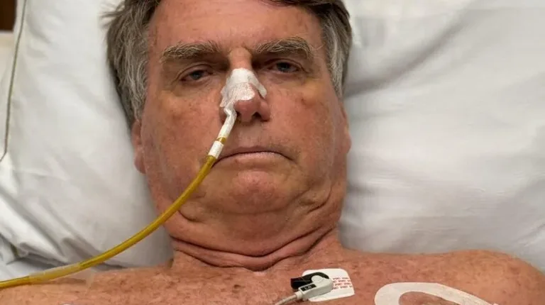 Bolsonaro segue na UTI, tem alteração na pressão, mas quadro foi normalizado