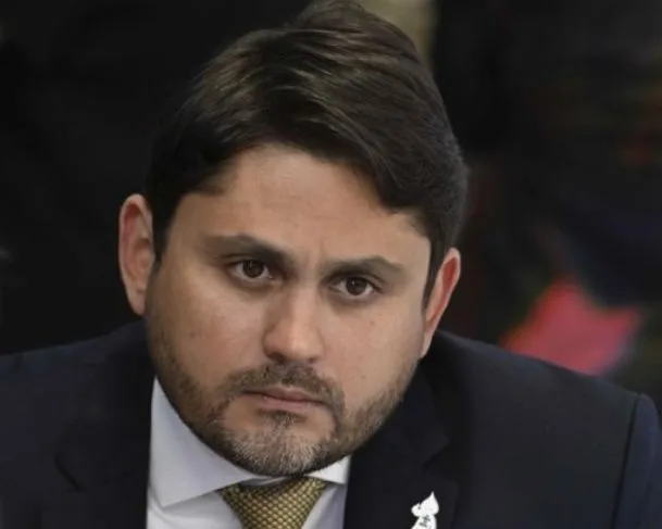 Ministro pediu demissão