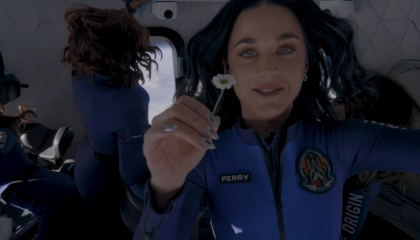 Veja quanto custa a viagem ao espaço feita por Katy Perry e outras 5 mulheres pela Blue Origin
