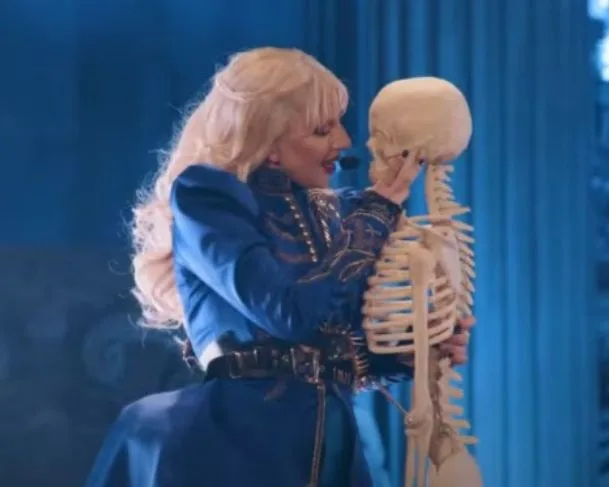 Lady Gaga se apresenta no Brasil neste sábado