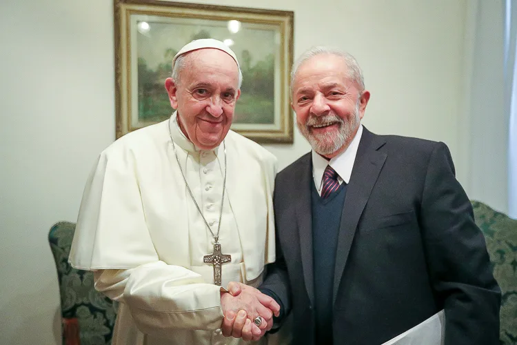 Lula quer ir ao funeral do papa Francisco em Roma Lula quer ir ao funeral do papa Francisco em Roma