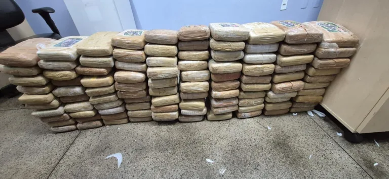 Igreja servia como depósito de quase 140 kg de maconha apreendidos em Manaus