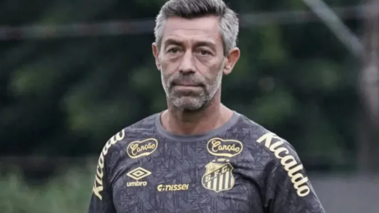 Caixinha processa Santos na Fifa devido à multa de rescisão