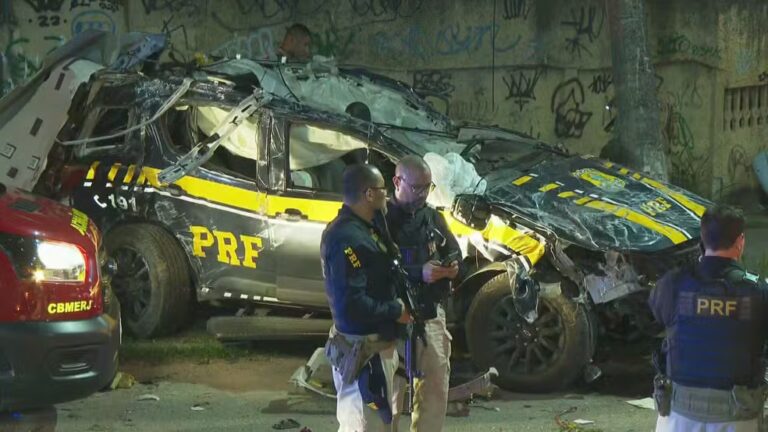 Três agentes da Polícia Rodiviária Federal morrem em colisão com carro durante perseguição no RJ