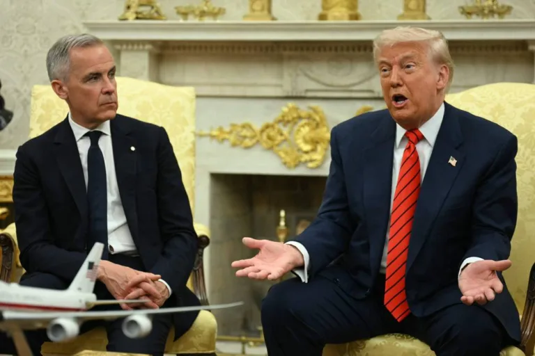 "Canadá não está à venda", diz primeiro-ministro em visita à Casa Branca; Trump responde: "Nunca diga nunca"