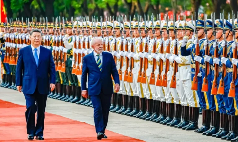 Brasil e China entram em acordo com proposta de Putin sobre Ucrânia: "Diálogo direto entre as partes"