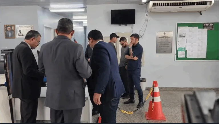 Guardas municipais são presos suspeitos de tortura a morador de rua em Manaus