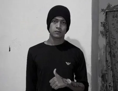 Adolescente foi morto com 12 tiros após postar foto com arma de brinquedo em Manaus