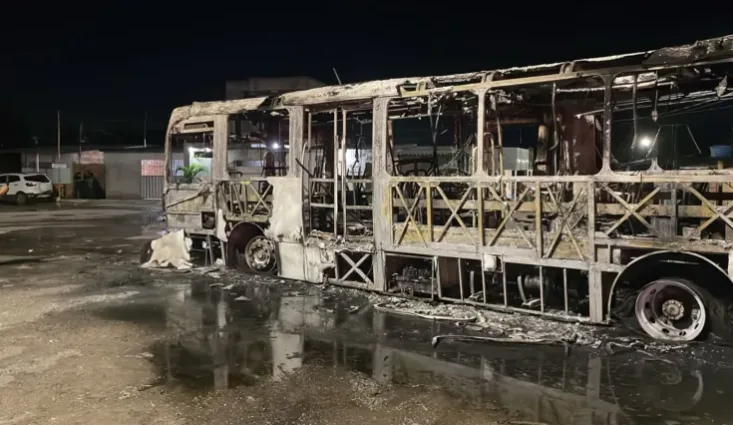Três suspeitos de incendiar ônibus durante protesto têm prisão decretada em Manaus