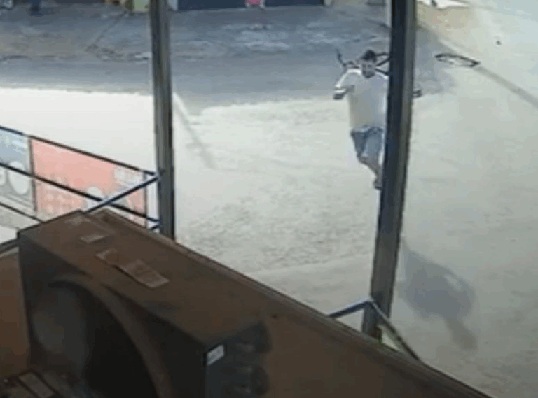 Mulher compra espingarda para se vingar e persegue ciclista em GO; veja vídeo