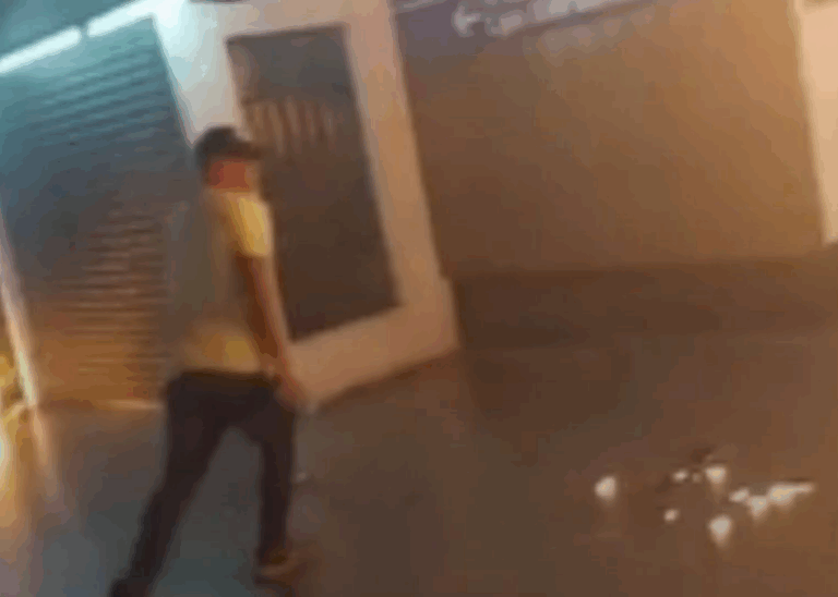 Passageiro ateia fogo ao próprio corpo em estação de metrô em SP