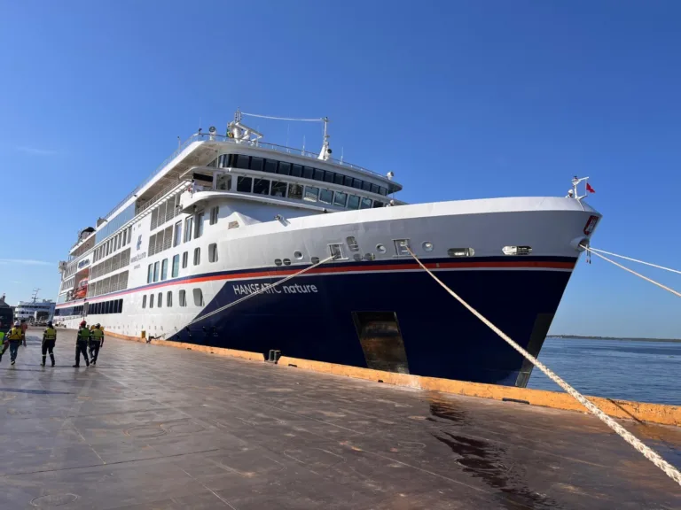 Último cruzeiro da temporada atraca em Manaus, injetando R$ 8 milhões na economia local
