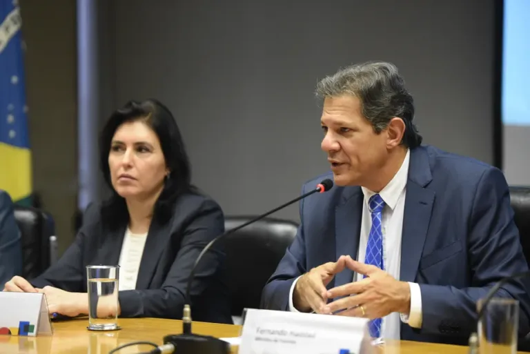 Governo federal anuncia congelamento de R$ 31,3 bilhões no orçamento e aumento no IOF
