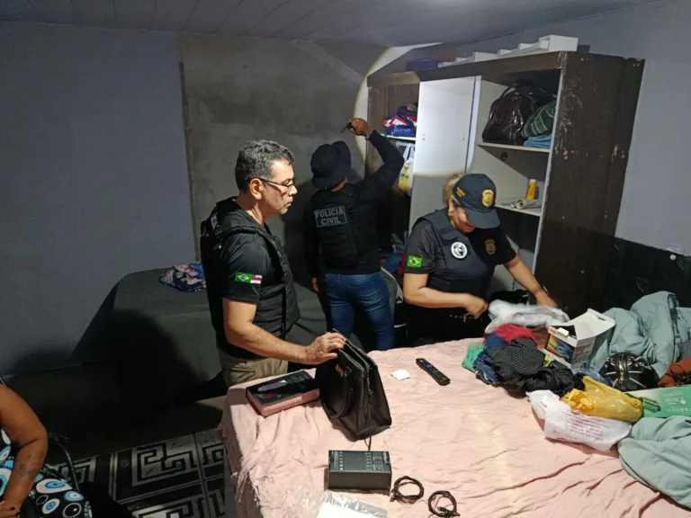 Adolescente de 17 anos é apreendido com vídeos de pornografia infantil em Manaus