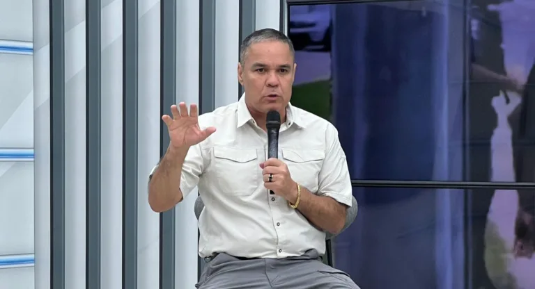 Secretário de segurança fala sobre o envolvimento de policiais em crimes no Amazonas: "Se errou, vai pagar"