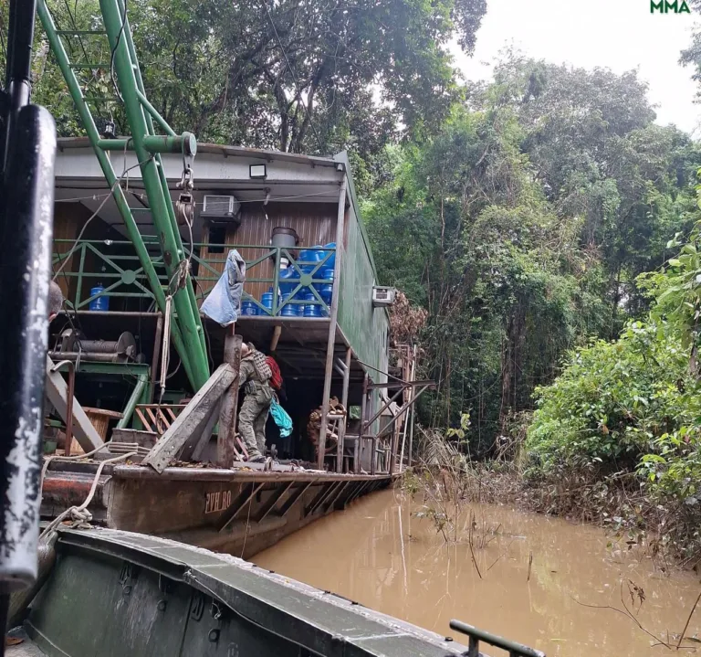 Sobe para 16 número de dragas de garimpo destruídas durante Operação Ágata no Amazonas