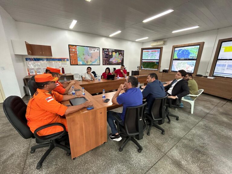 Bombeiros alinham plano de segurança para o Festival de Parintins 2025