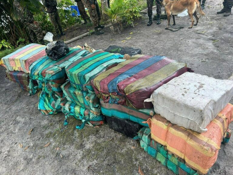 Operação Ágata Amazônia 2025 apreende drogas.