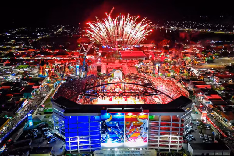 Governo do AM libera R$ 10 milhões para Caprichoso e Garantido a um mês do Festival de Parintins
