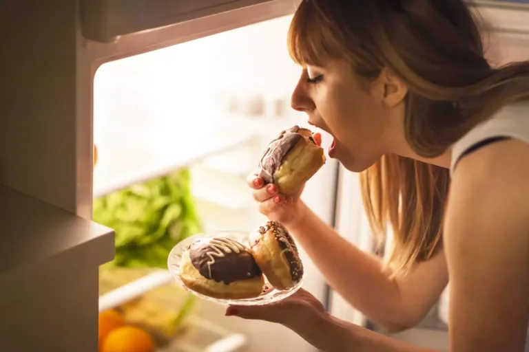 Setembro Amarelo: Saiba como a alimentação pode influenciar na saúde mental